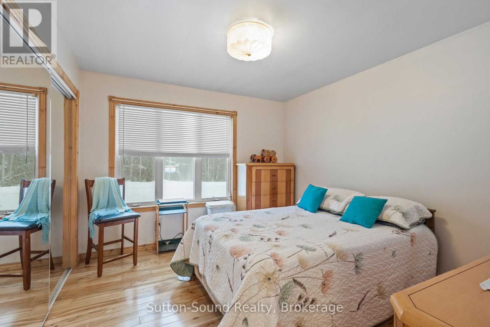 












554 STOKES BAY ROAD

,
Northern Bruce Peninsula,




Ontario
N0H2M0

