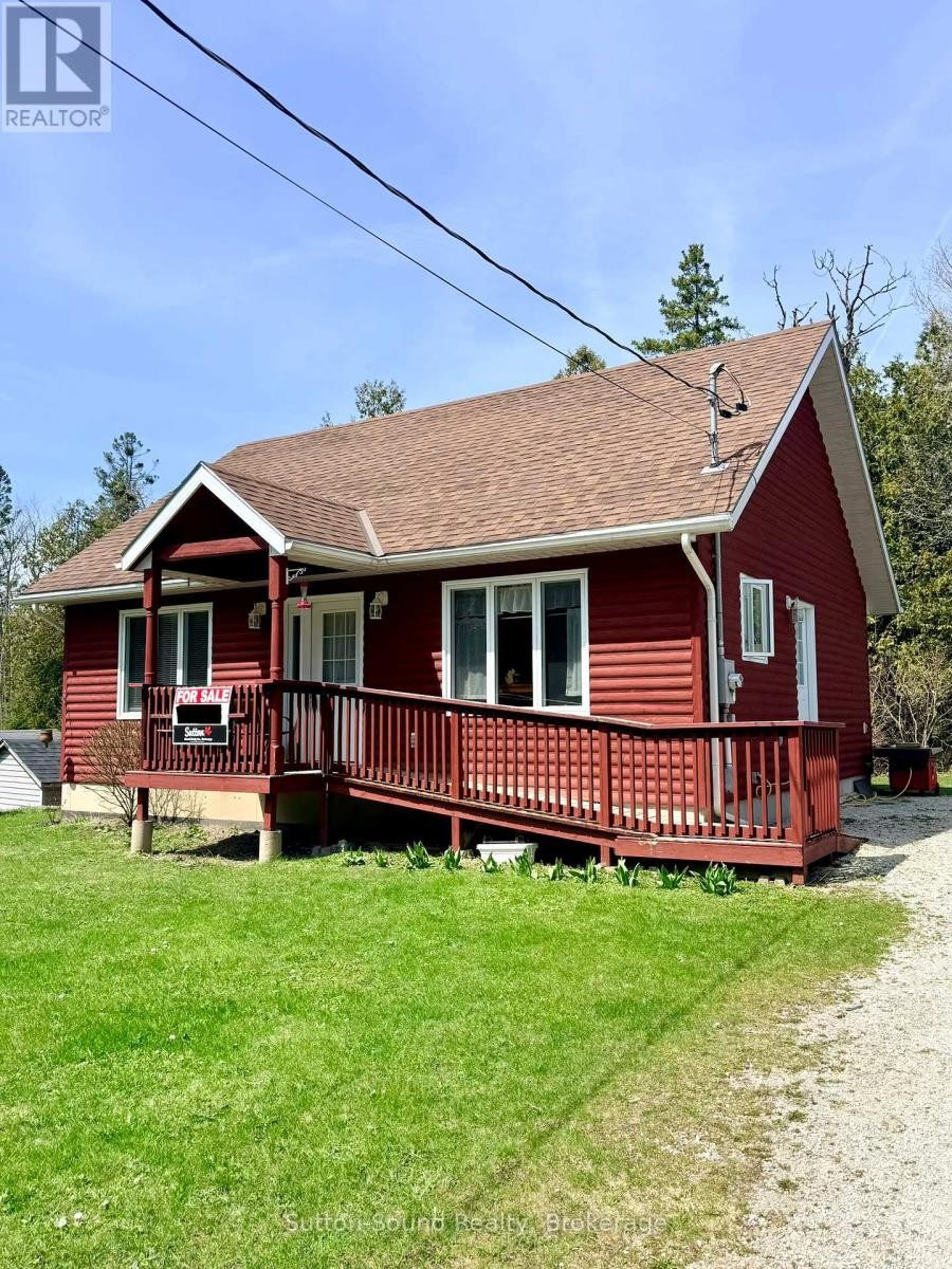 












554 STOKES BAY ROAD

,
Northern Bruce Peninsula,




Ontario
N0H2M0

