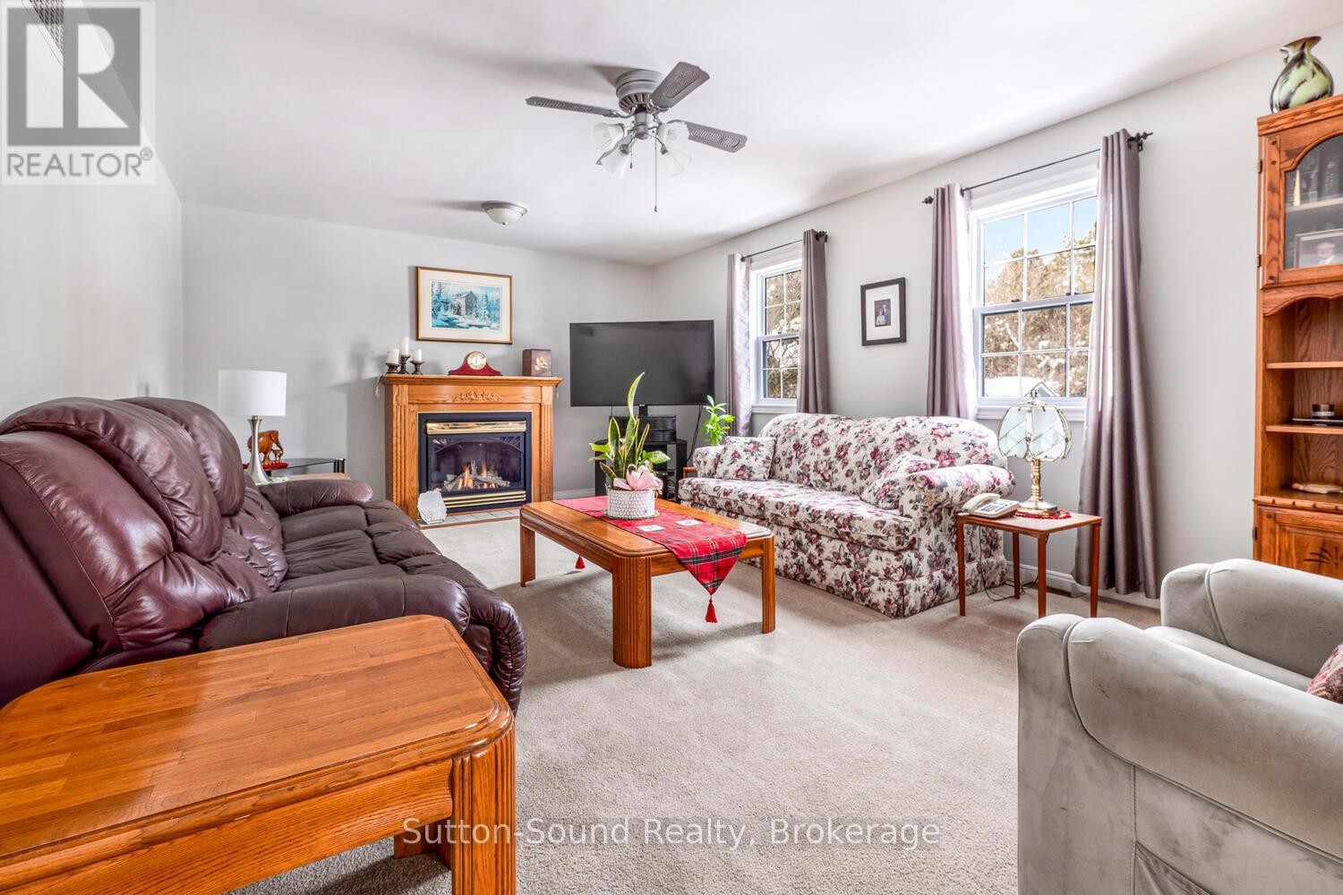 












8 PINE TREE DRIVE

,
South Bruce Peninsula,




Ontario
N0H1P0

