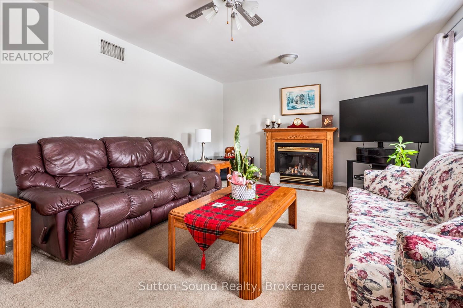 












8 PINE TREE DRIVE

,
South Bruce Peninsula,




Ontario
N0H1P0

