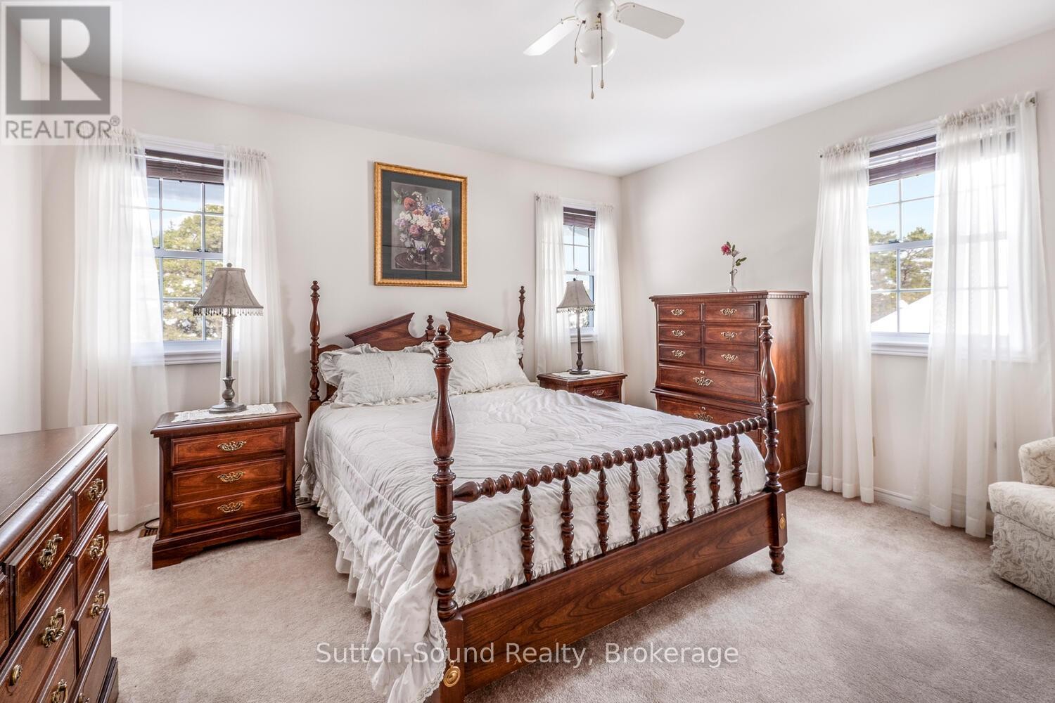 












8 PINE TREE DRIVE

,
South Bruce Peninsula,




Ontario
N0H1P0

