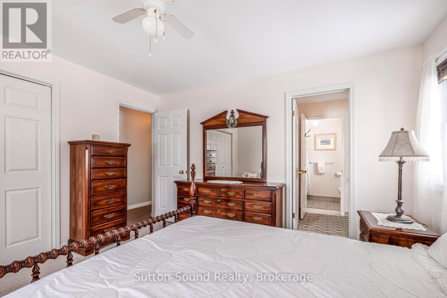 












8 PINE TREE DRIVE

,
South Bruce Peninsula,




Ontario
N0H1P0

