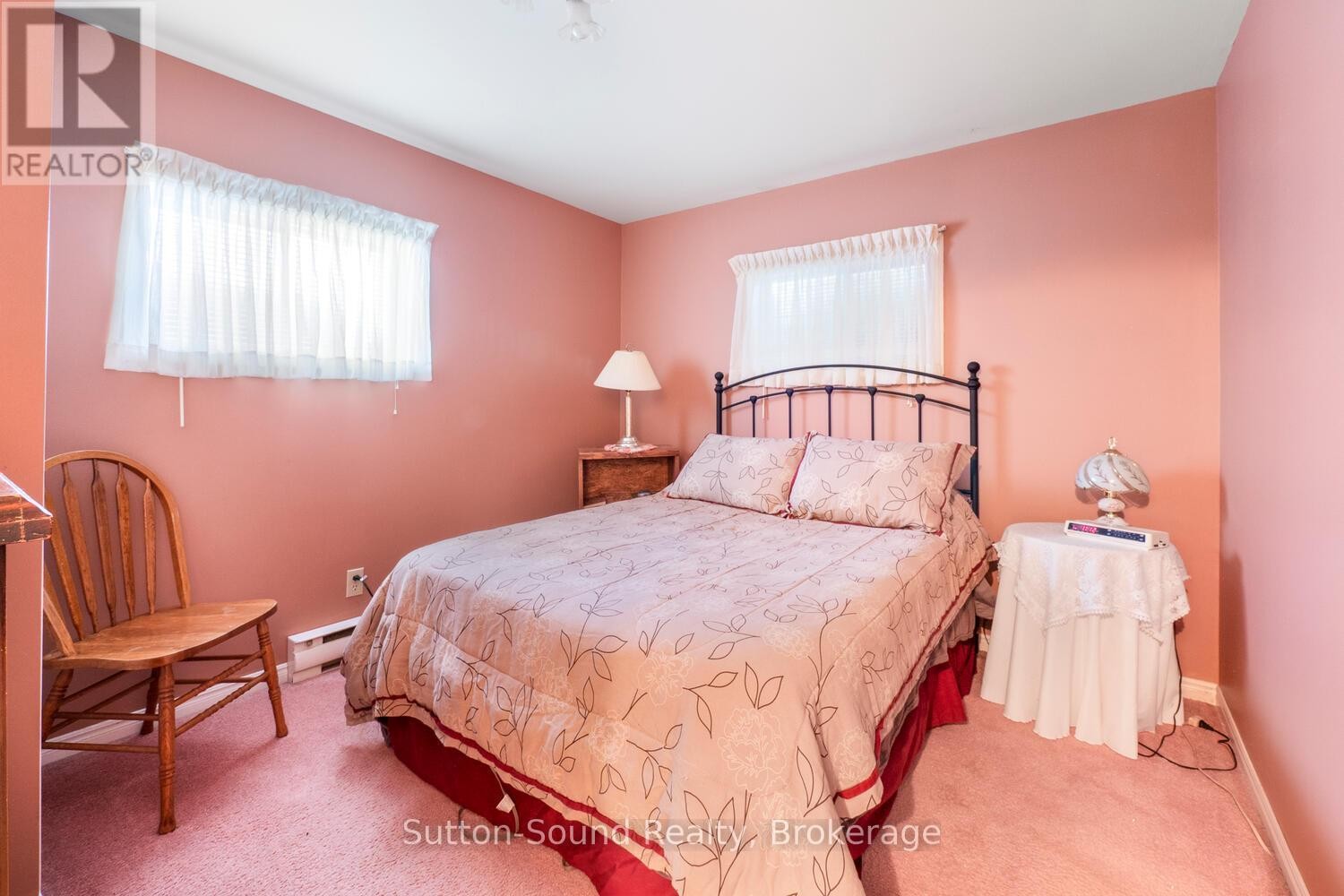 












8 PINE TREE DRIVE

,
South Bruce Peninsula,




Ontario
N0H1P0

