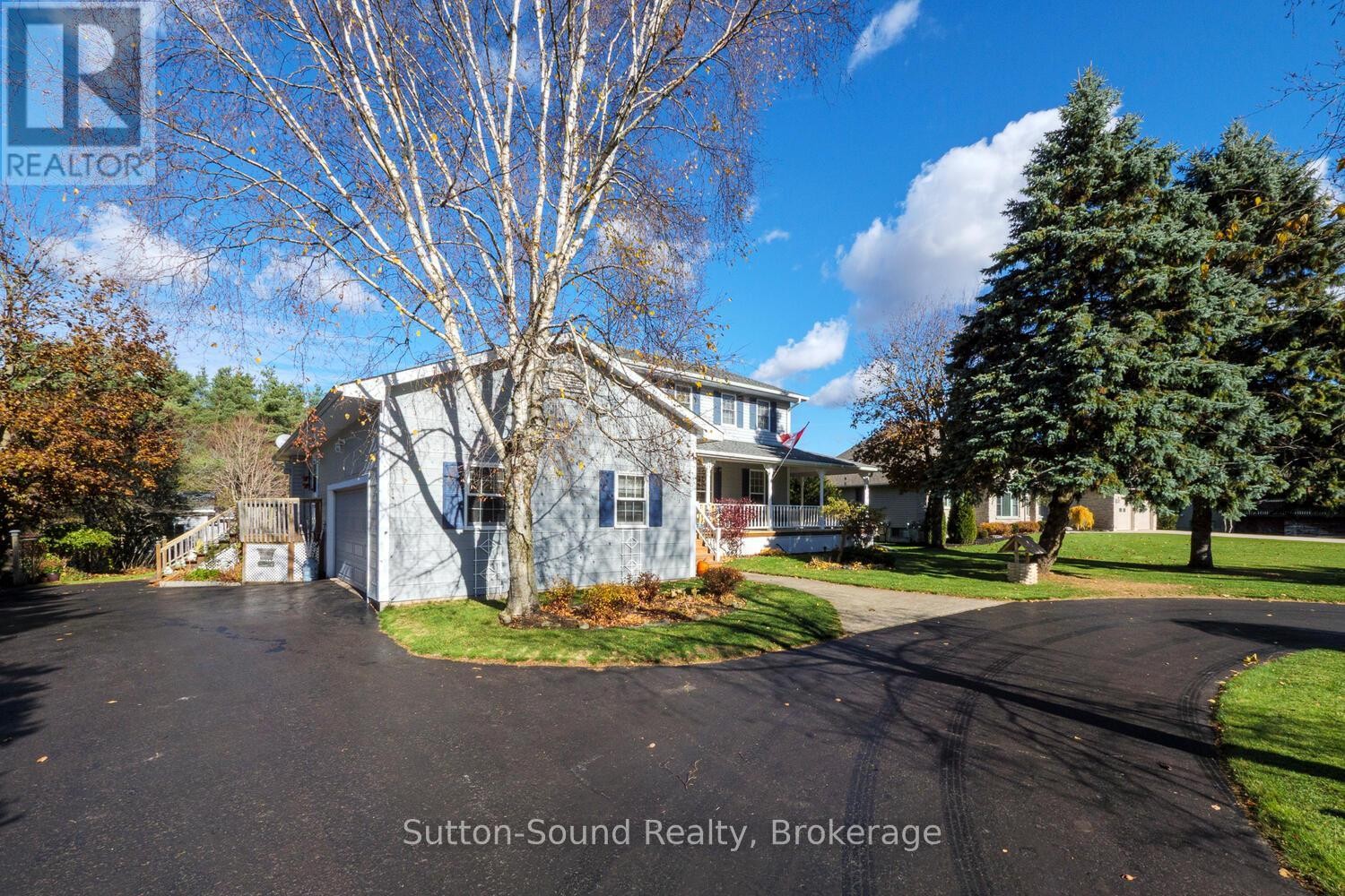 












8 PINE TREE DRIVE

,
South Bruce Peninsula,




Ontario
N0H1P0

