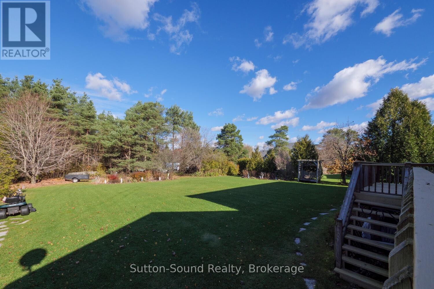 












8 PINE TREE DRIVE

,
South Bruce Peninsula,




Ontario
N0H1P0

