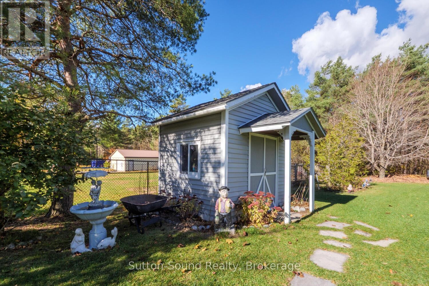 












8 PINE TREE DRIVE

,
South Bruce Peninsula,




Ontario
N0H1P0

