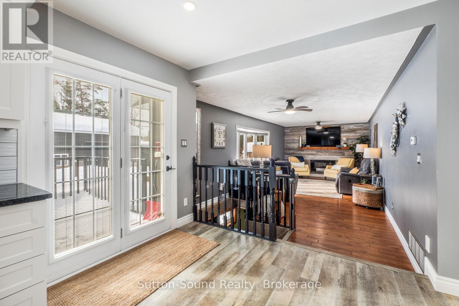 












35 PINE TREE DRIVE

,
South Bruce Peninsula,




Ontario
N0H1P0

