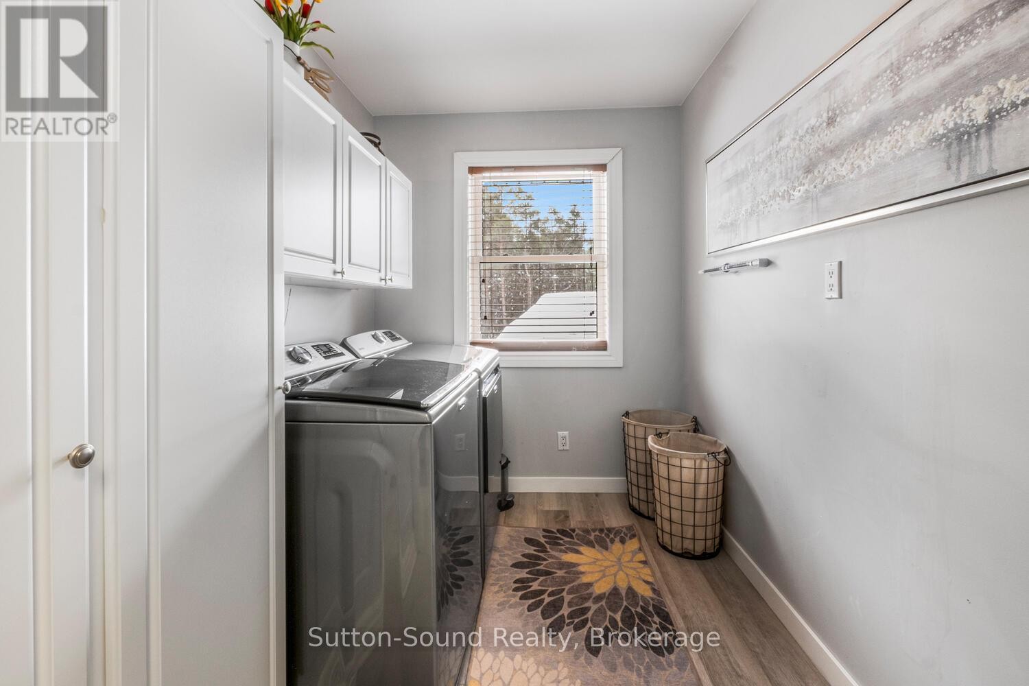 












35 PINE TREE DRIVE

,
South Bruce Peninsula,




Ontario
N0H1P0

