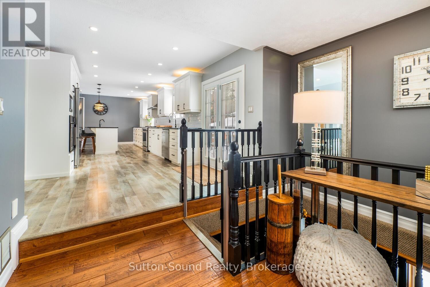 












35 PINE TREE DRIVE

,
South Bruce Peninsula,




Ontario
N0H1P0

