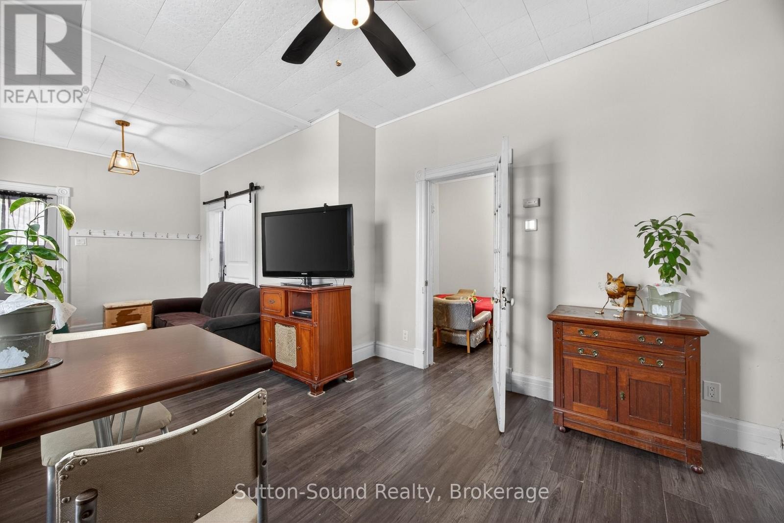 












184 GOULD STREET

,
South Bruce Peninsula,




Ontario
N0H2T0

