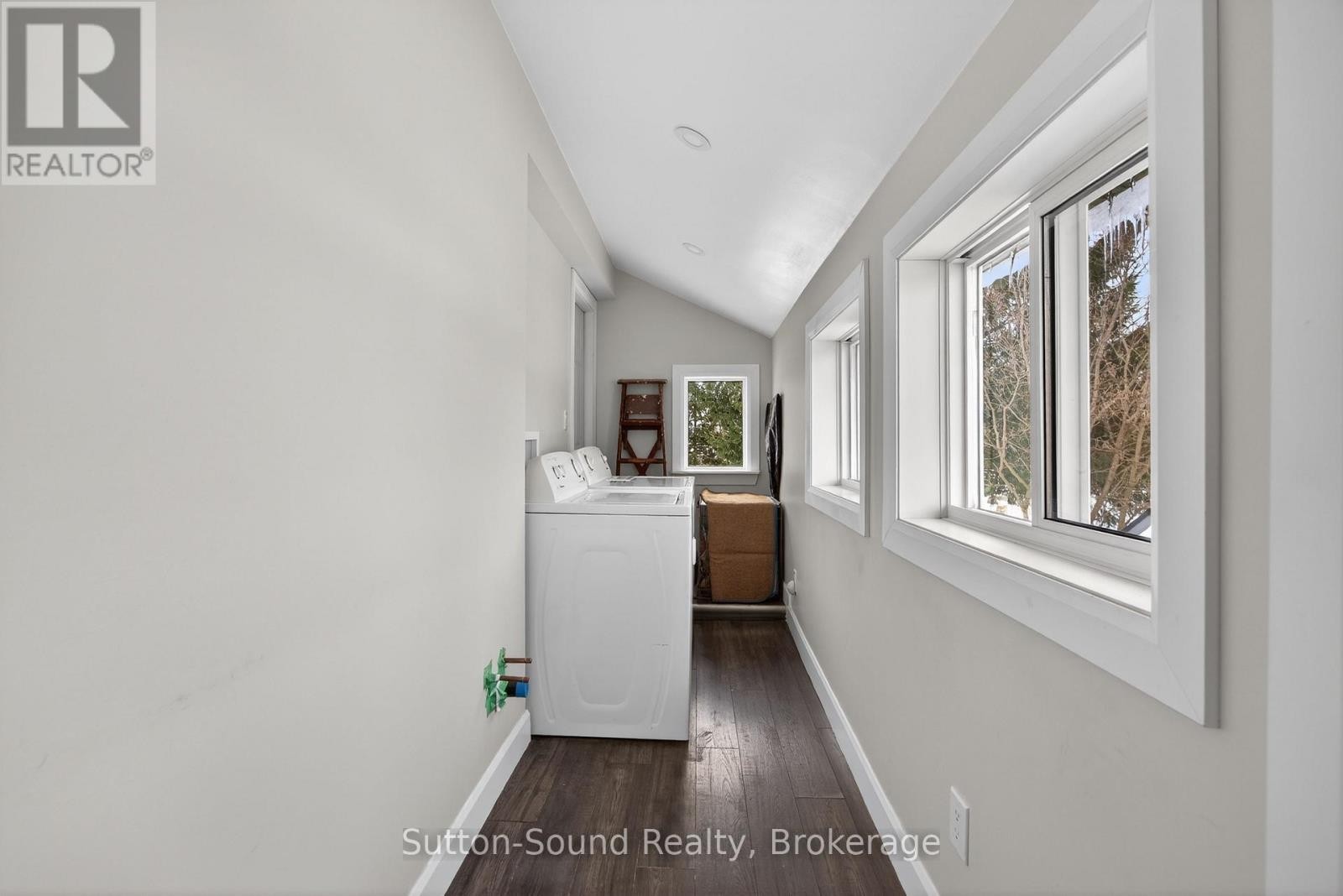 












184 GOULD STREET

,
South Bruce Peninsula,




Ontario
N0H2T0

