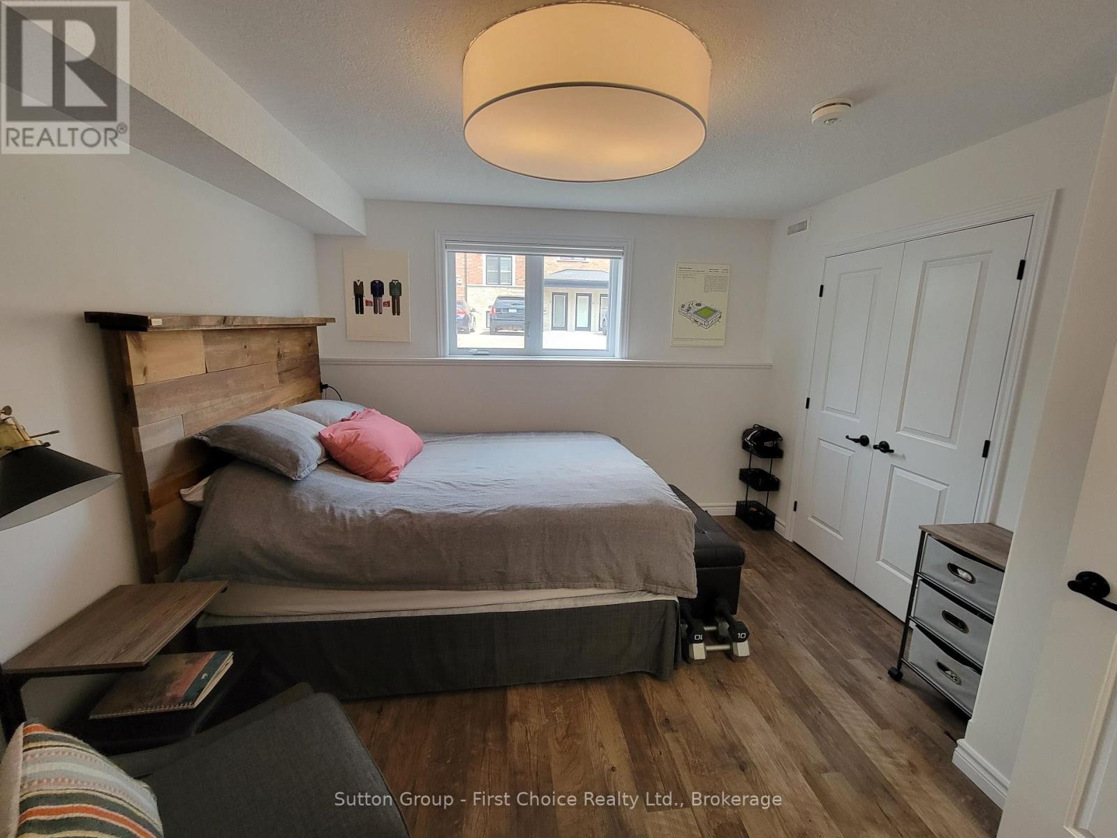 












5 - 3205 VIVIAN LINE 37

,
Stratford,




Ontario
N5A0H8

