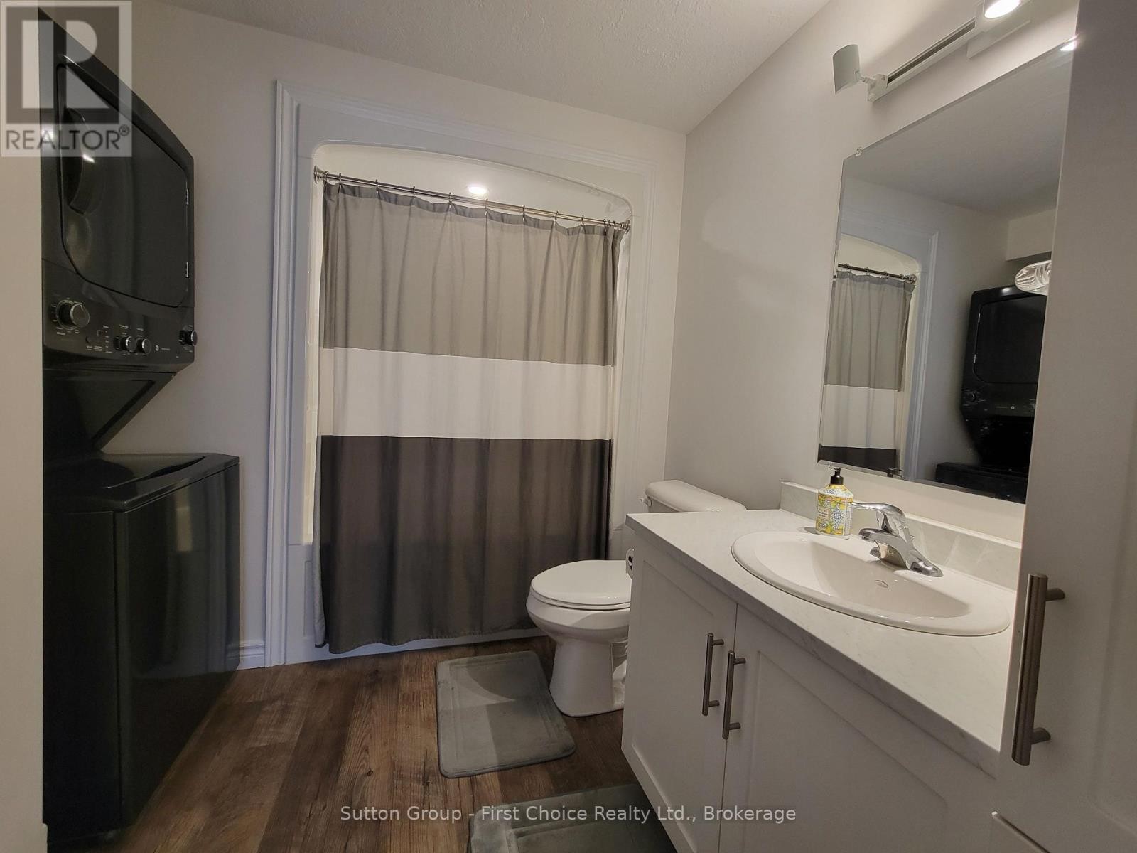 












5 - 3205 VIVIAN LINE 37

,
Stratford,




Ontario
N5A0H8

