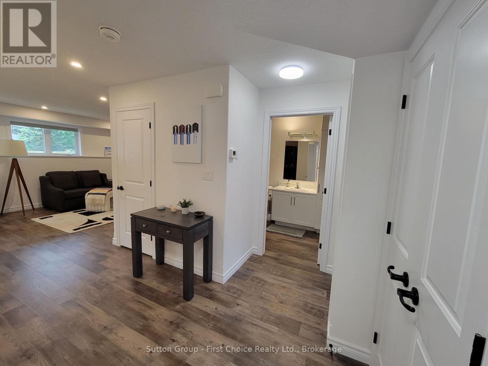 












5 - 3205 VIVIAN LINE 37

,
Stratford,




Ontario
N5A0H8


