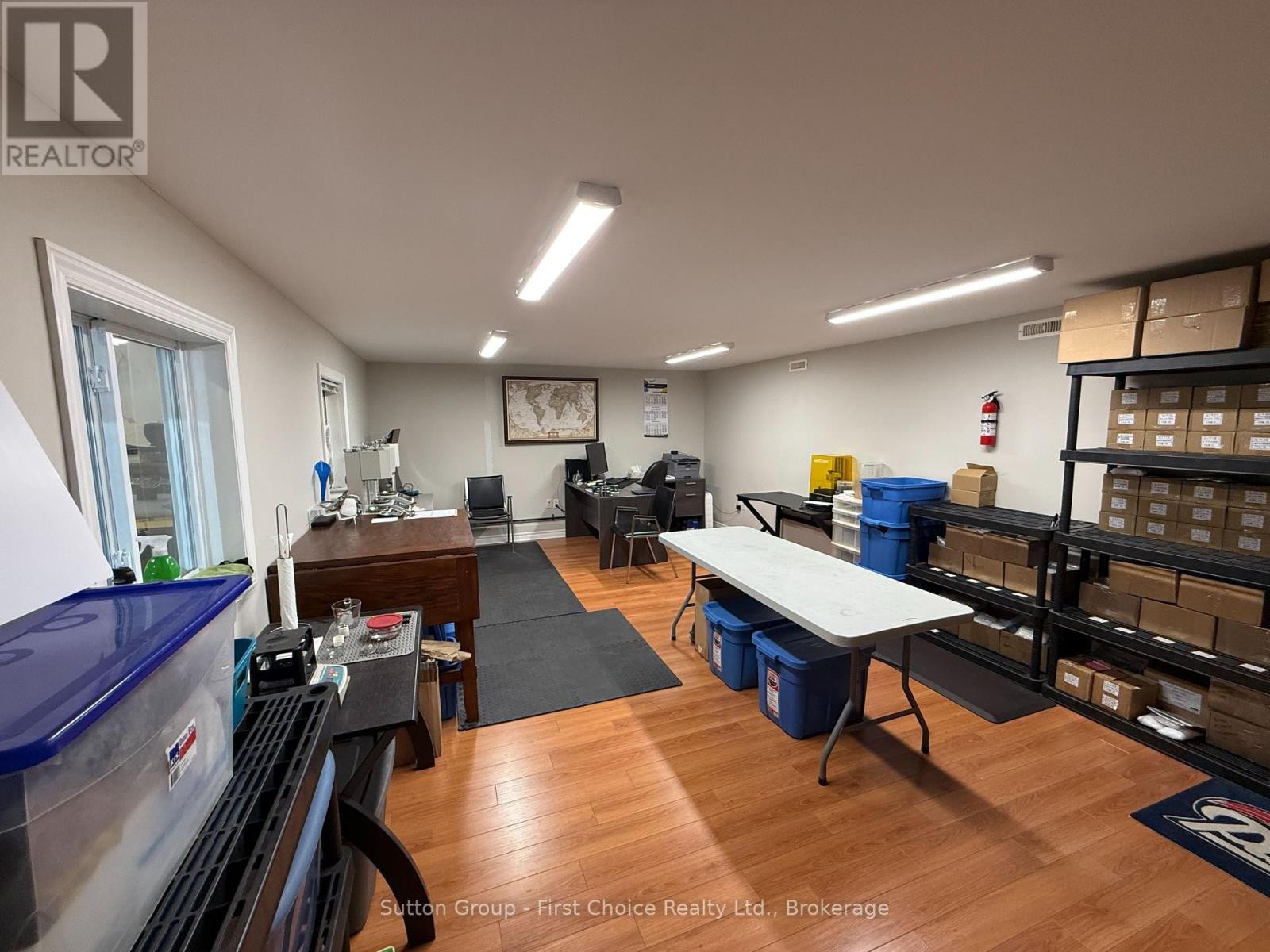 












A - 90 LINTON AVENUE

,
Stratford,




Ontario
N5A0B1

