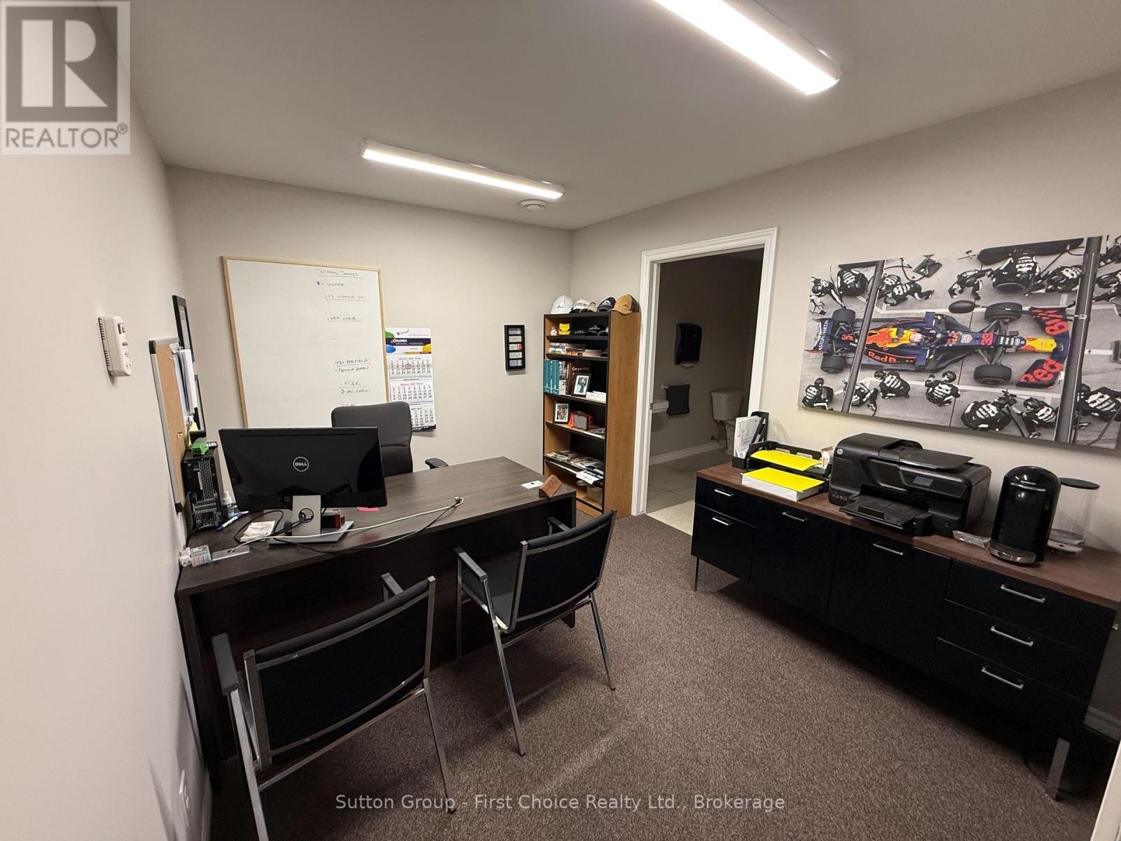 












A - 90 LINTON AVENUE

,
Stratford,




Ontario
N5A0B1

