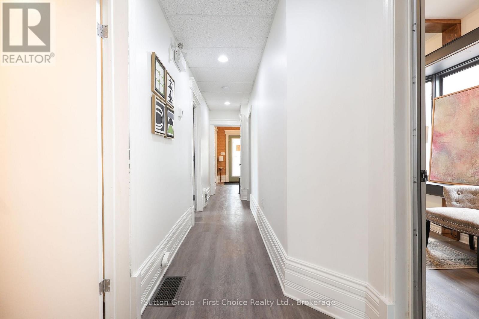 












MAIN - 153-157 HURON STREET

,
Stratford,




Ontario
N5A5S9

