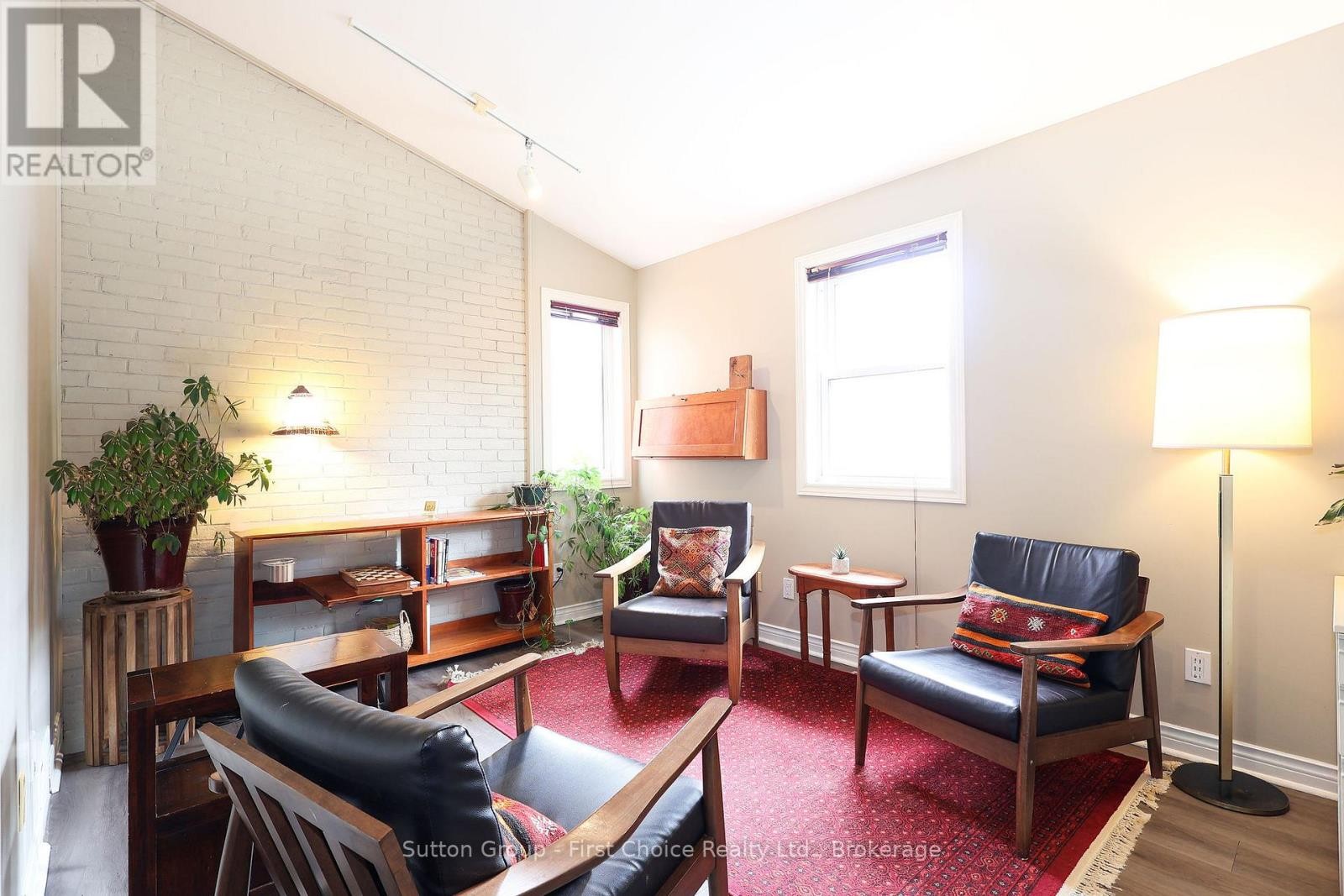 












MAIN - 153-157 HURON STREET

,
Stratford,




Ontario
N5A5S9

