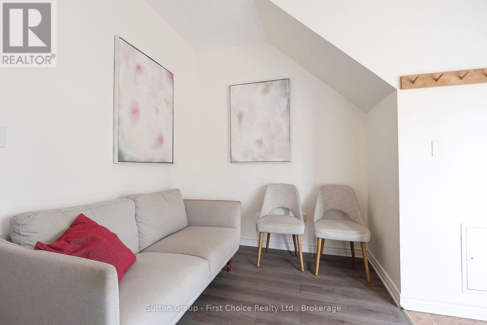 












MAIN - 153-157 HURON STREET

,
Stratford,




Ontario
N5A5S9

