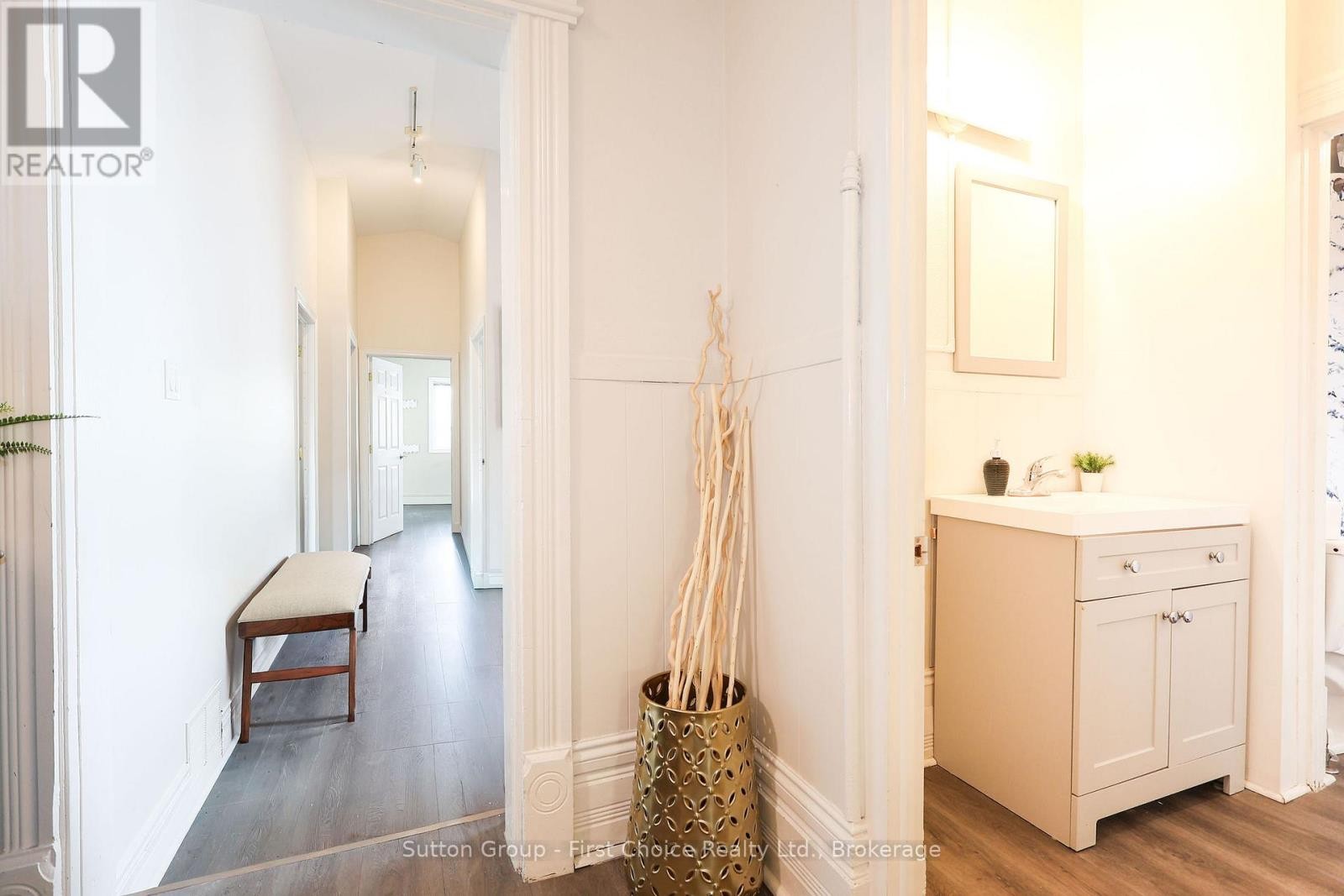 












MAIN - 153-157 HURON STREET

,
Stratford,




Ontario
N5A5S9


