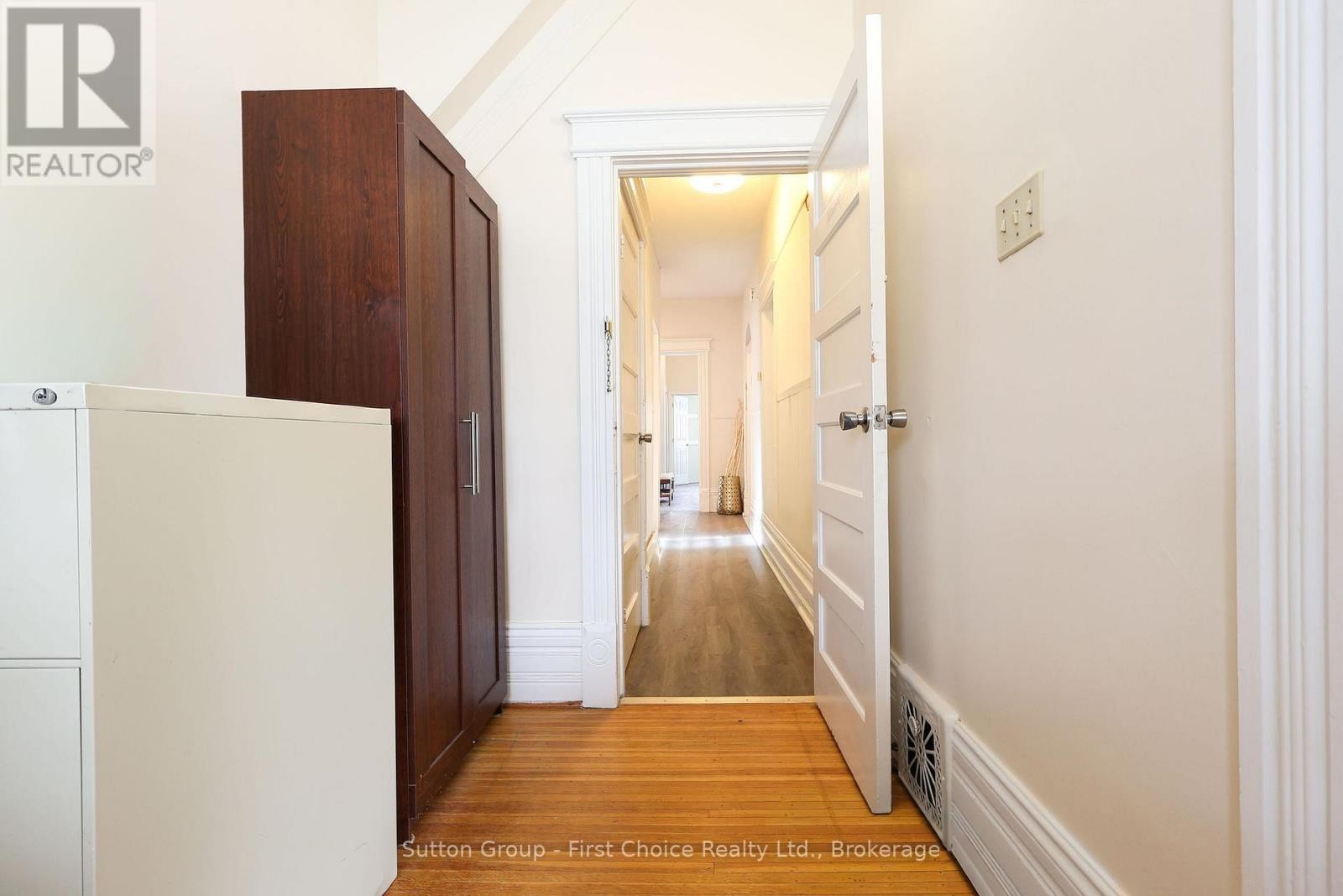 












MAIN - 153-157 HURON STREET

,
Stratford,




Ontario
N5A5S9

