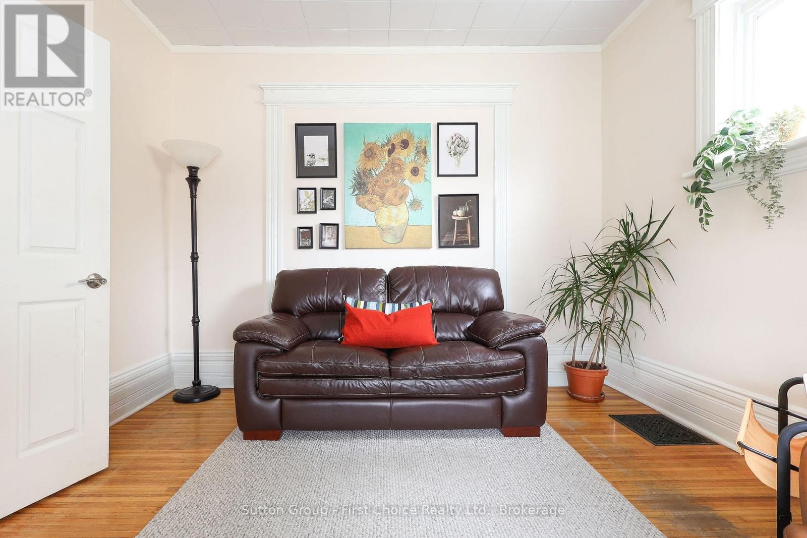 












MAIN - 153-157 HURON STREET

,
Stratford,




Ontario
N5A5S9

