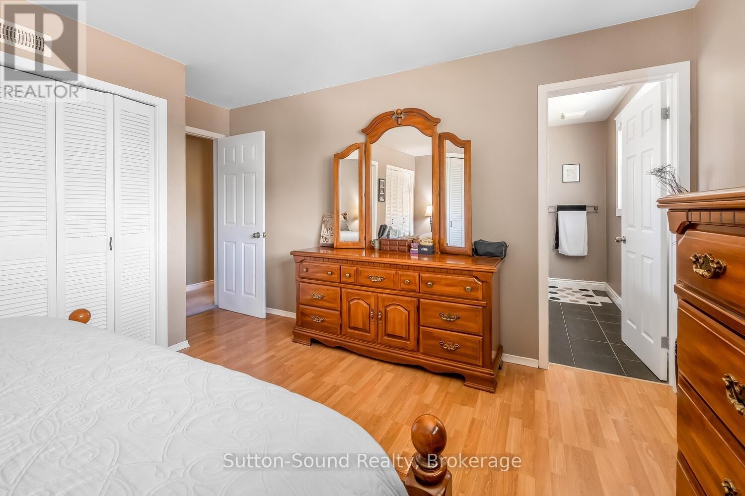 












319 GOULD STREET

,
South Bruce Peninsula,




Ontario
N0H2T0

