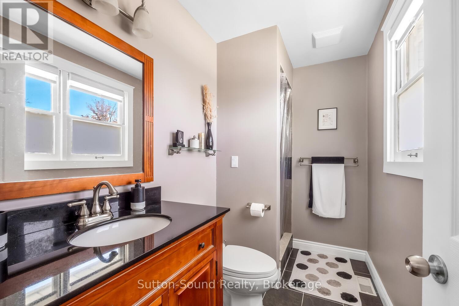 












319 GOULD STREET

,
South Bruce Peninsula,




Ontario
N0H2T0

