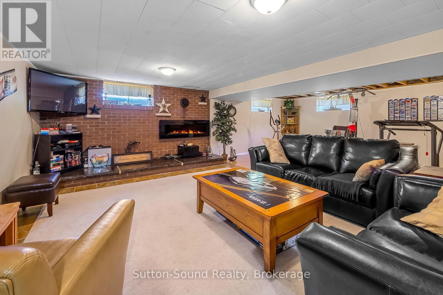












319 GOULD STREET

,
South Bruce Peninsula,




Ontario
N0H2T0

