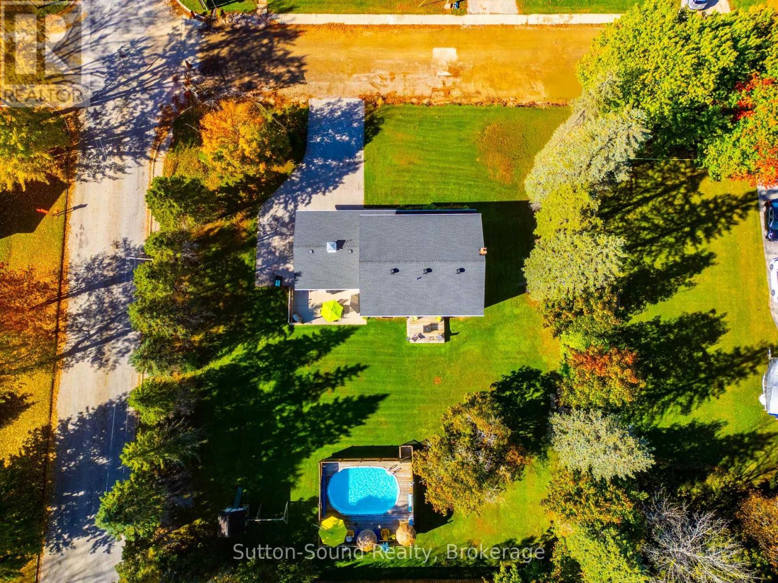 












319 GOULD STREET

,
South Bruce Peninsula,




Ontario
N0H2T0

