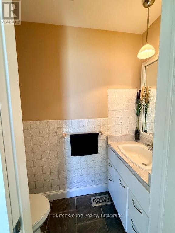 












319 GOULD STREET

,
South Bruce Peninsula,




Ontario
N0H2T0

