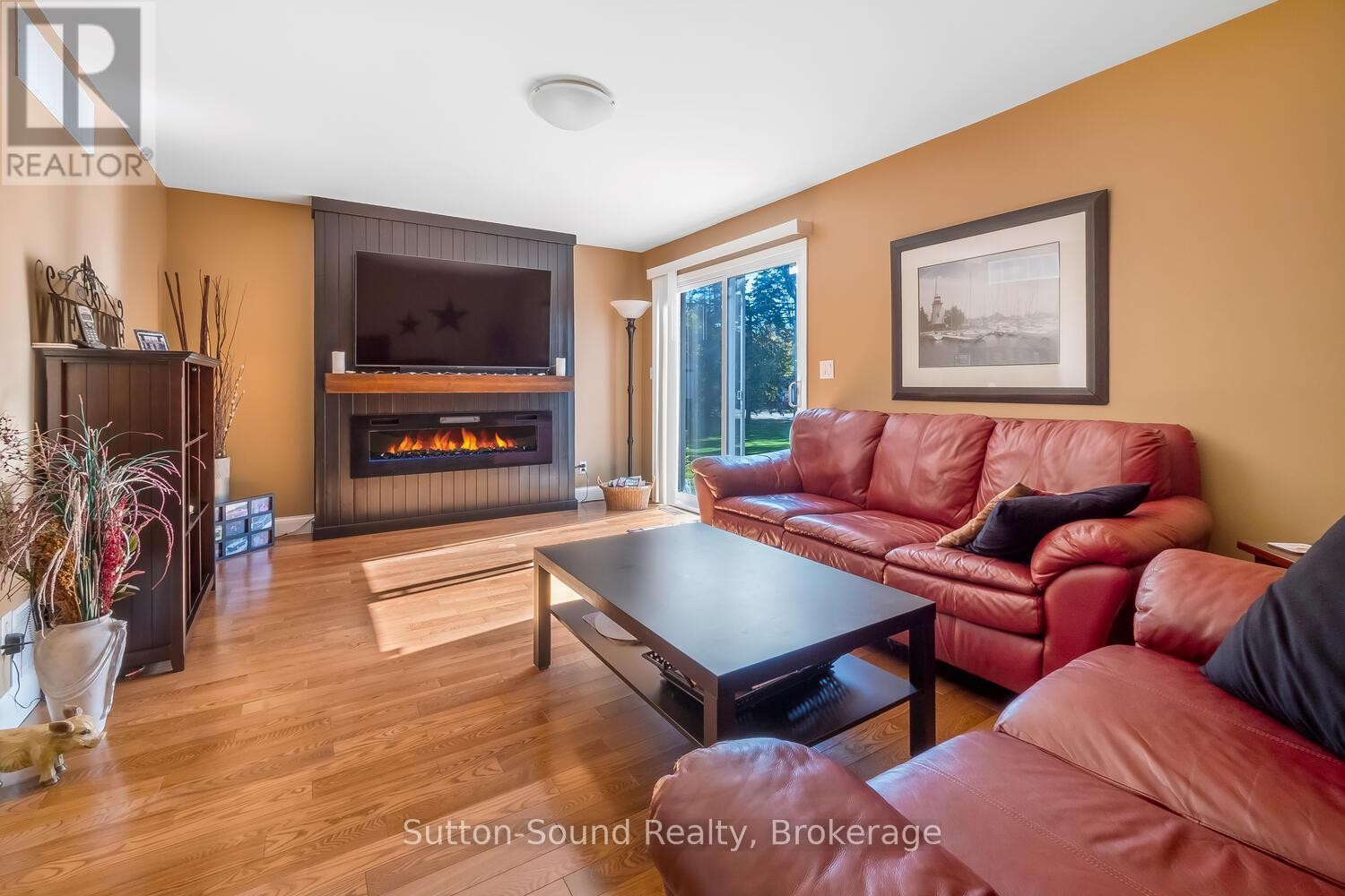 












319 GOULD STREET

,
South Bruce Peninsula,




Ontario
N0H2T0

