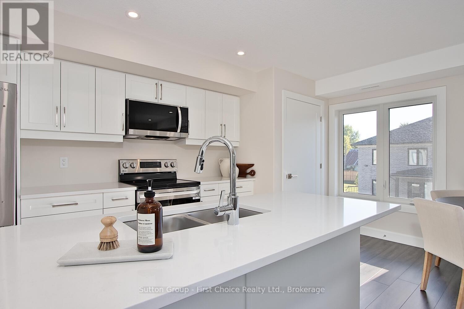 












UNIT 35 - 3202 VIVIAN LINE

,
Stratford,




Ontario
N5A0K6

