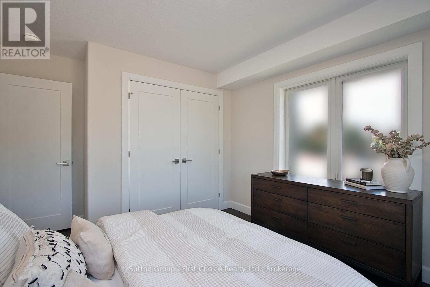 












UNIT 35 - 3202 VIVIAN LINE

,
Stratford,




Ontario
N5A0K6

