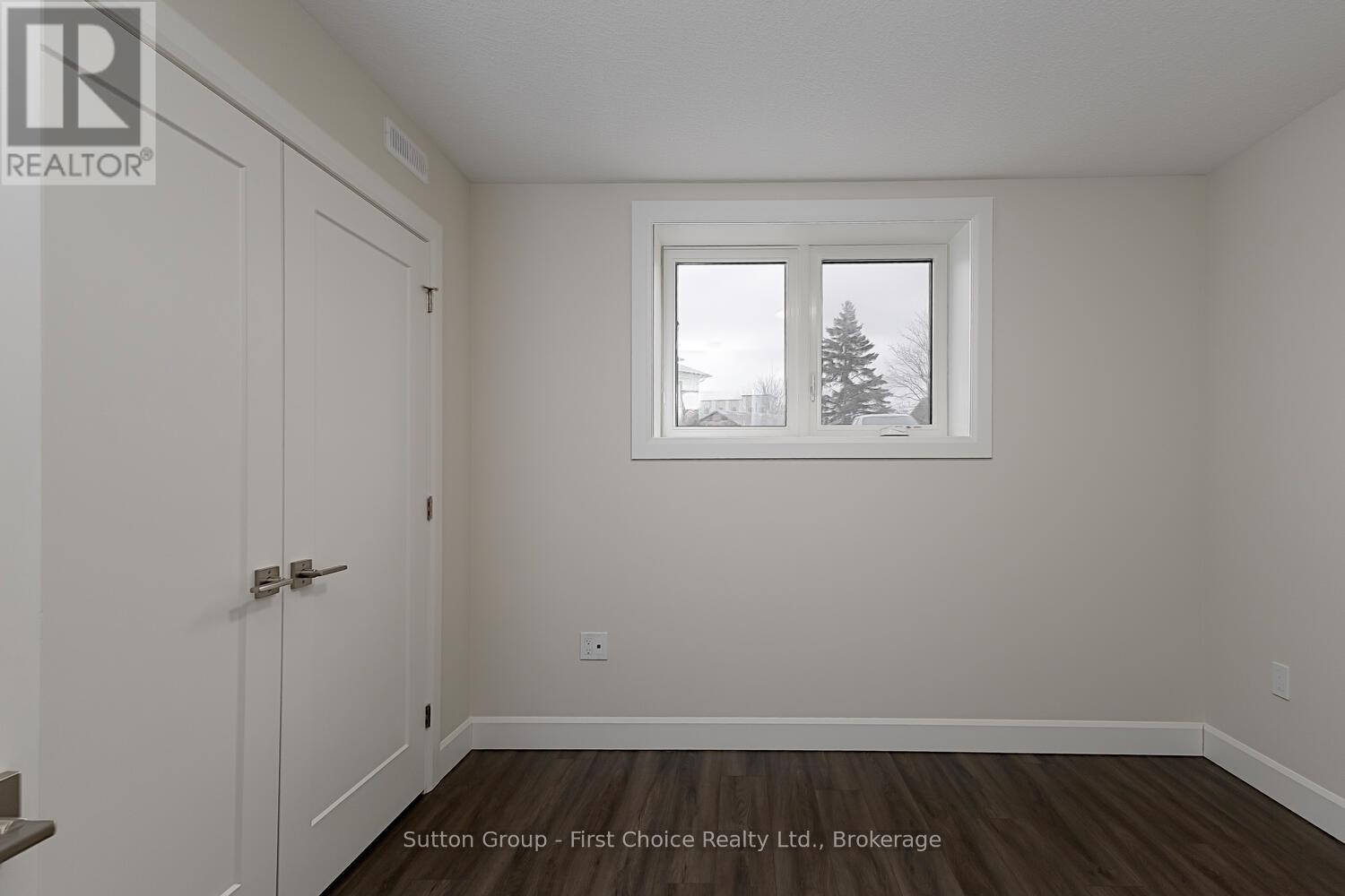 












UNIT 32 - 3202 VIVIAN LINE

,
Stratford,




Ontario
N5A0K6

