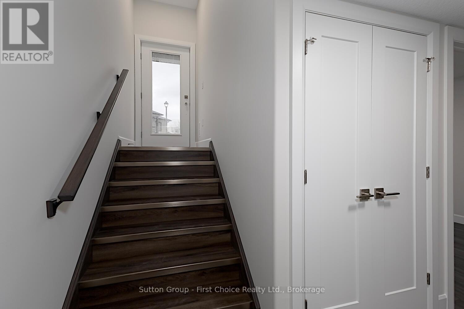 












UNIT 32 - 3202 VIVIAN LINE

,
Stratford,




Ontario
N5A0K6


