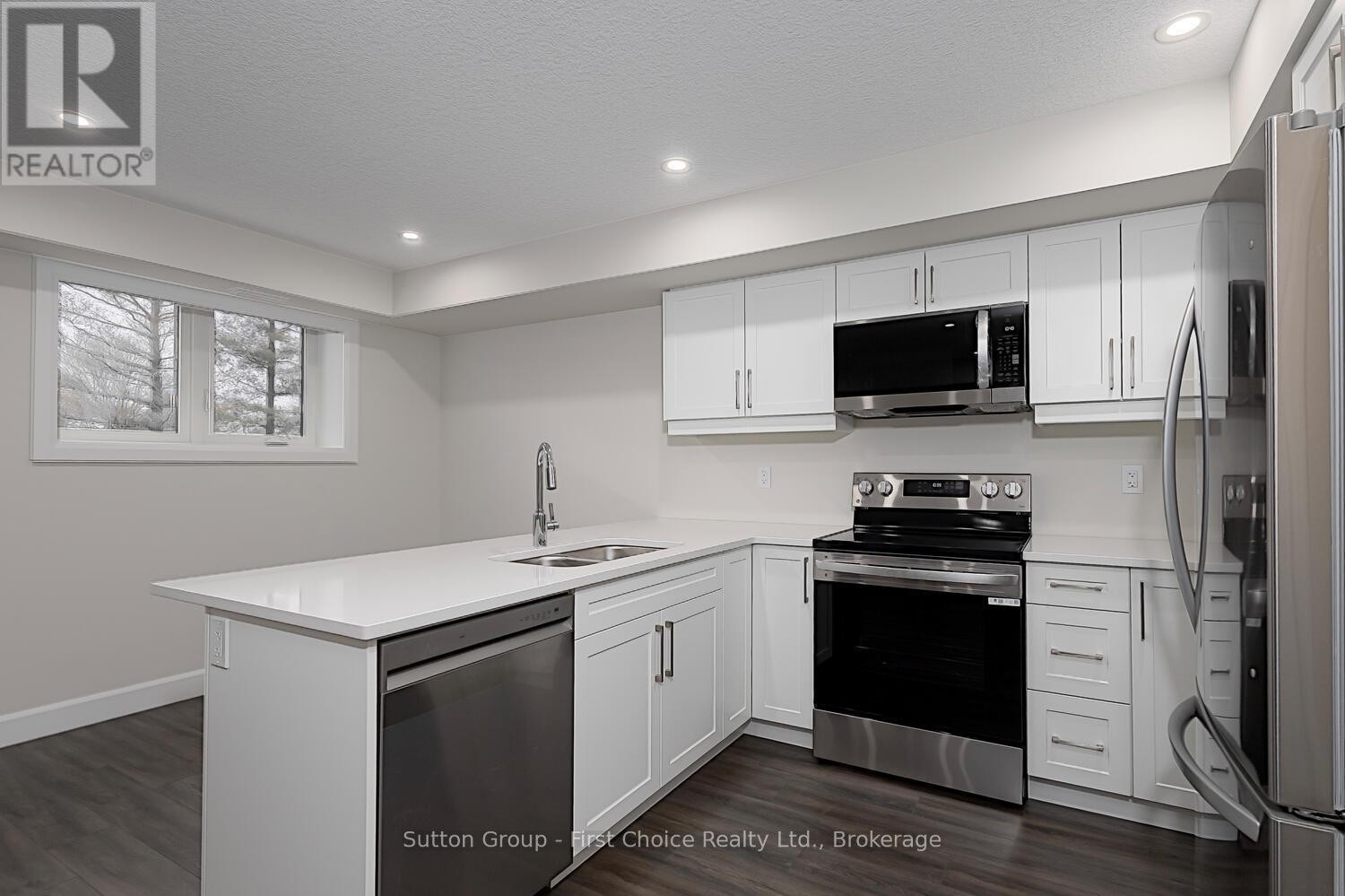 












UNIT 32 - 3202 VIVIAN LINE

,
Stratford,




Ontario
N5A0K6

