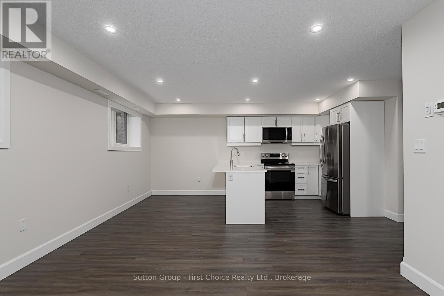 












UNIT 32 - 3202 VIVIAN LINE

,
Stratford,




Ontario
N5A0K6

