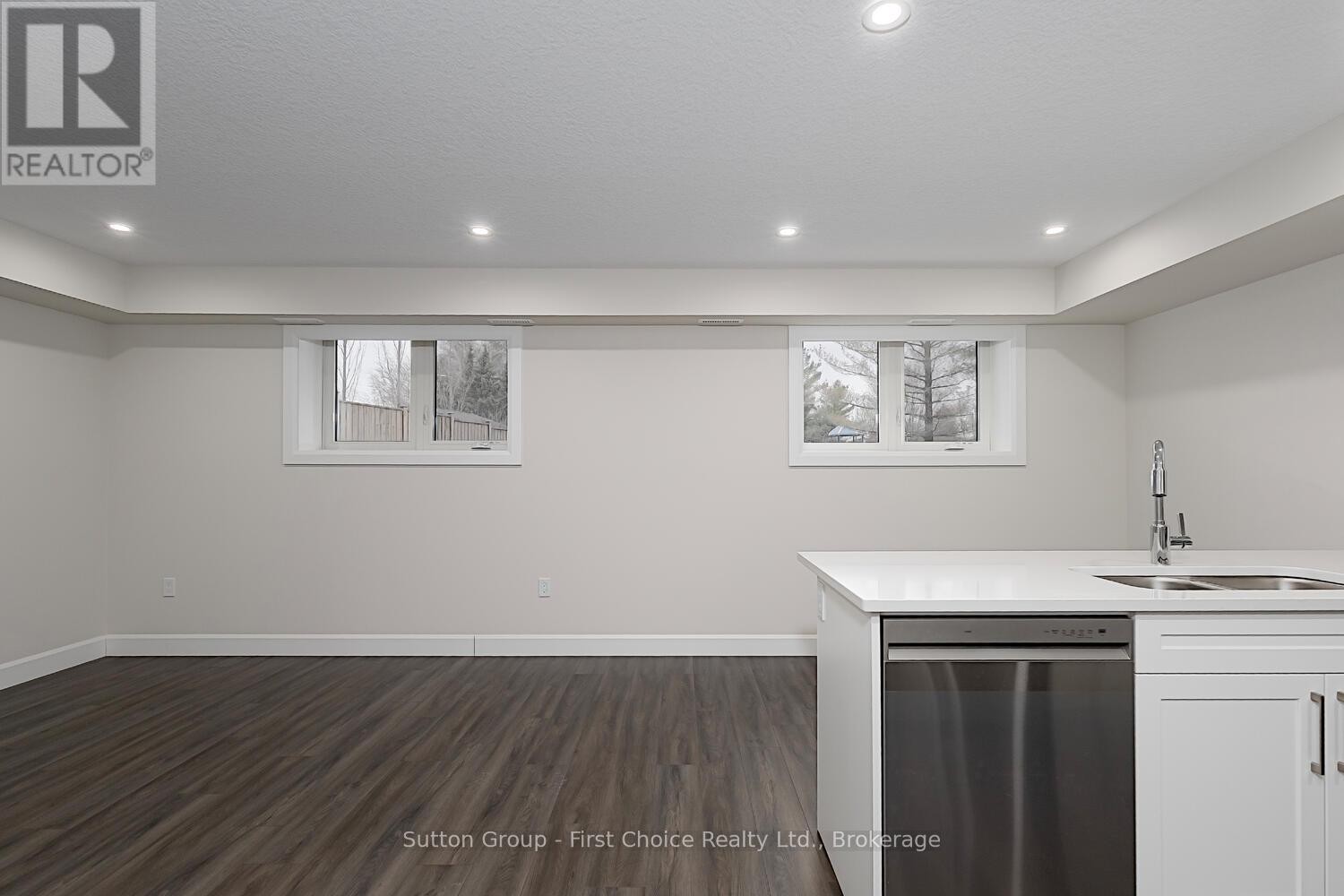 












UNIT 32 - 3202 VIVIAN LINE

,
Stratford,




Ontario
N5A0K6


