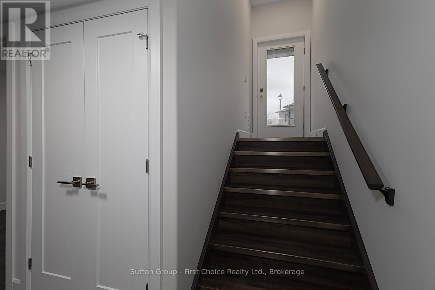 












UNIT 27 - 3202 VIVIAN LINE

,
Stratford,




Ontario
N5A0K6

