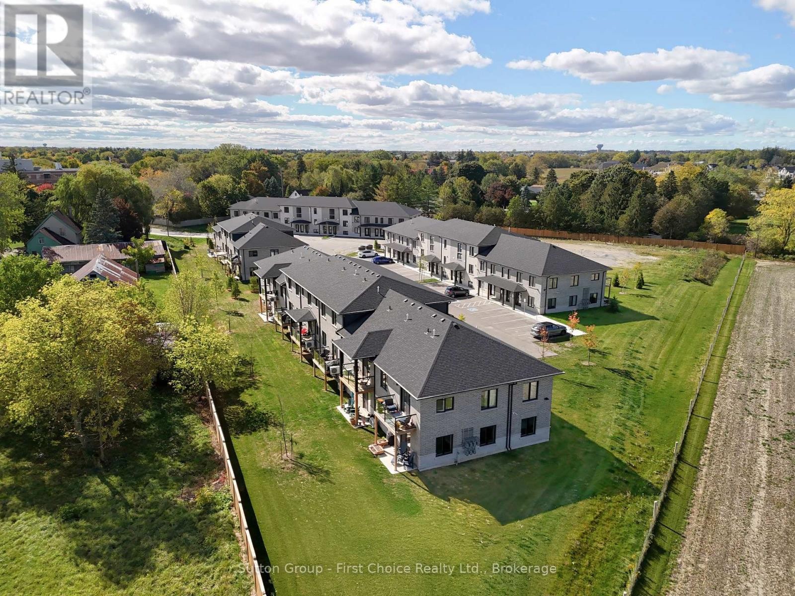 












UNIT 38 - 3202 VIVIAN LINE

,
Stratford,




Ontario
N5A0K6

