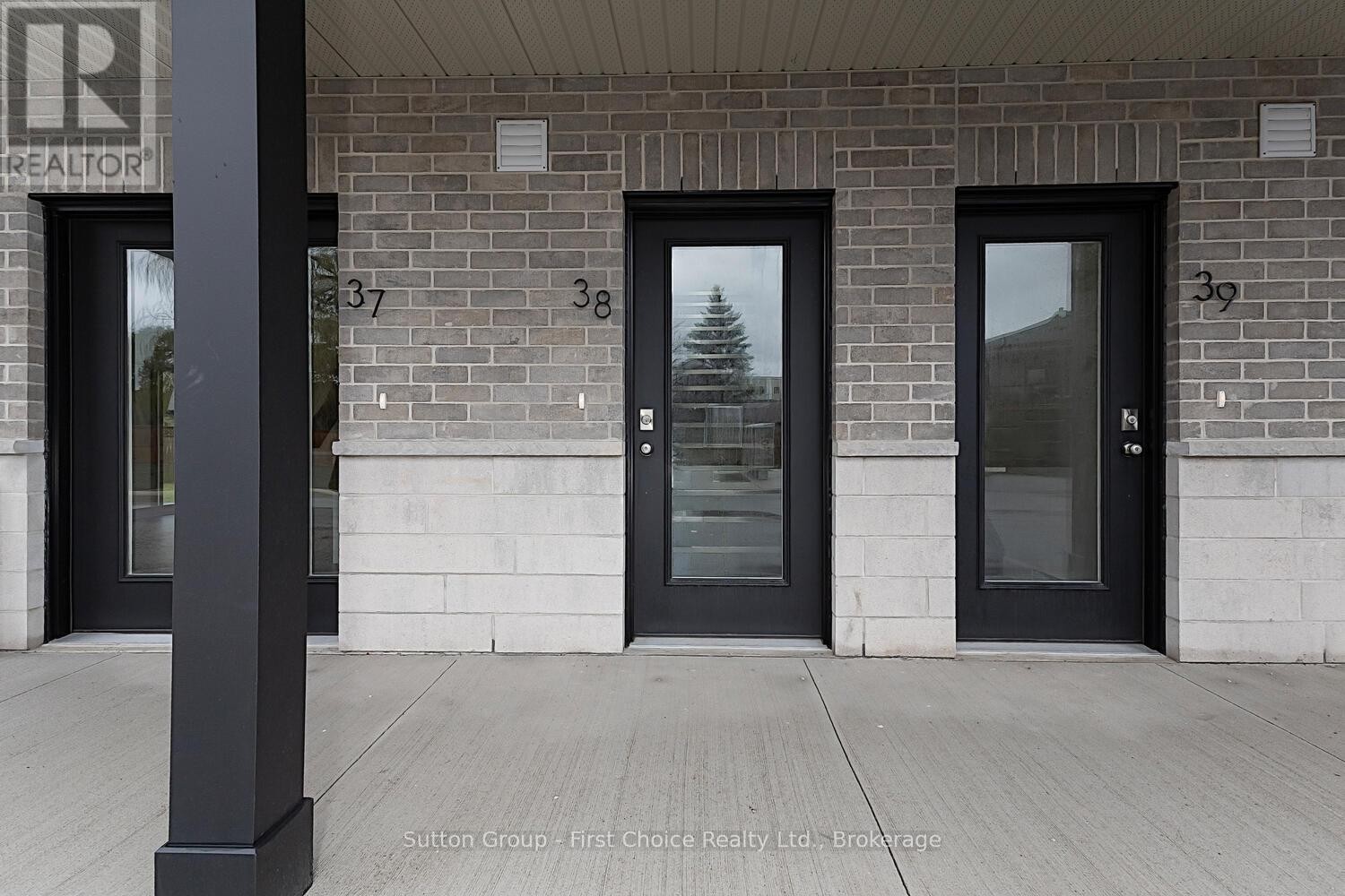 












UNIT 38 - 3202 VIVIAN LINE

,
Stratford,




Ontario
N5A0K6

