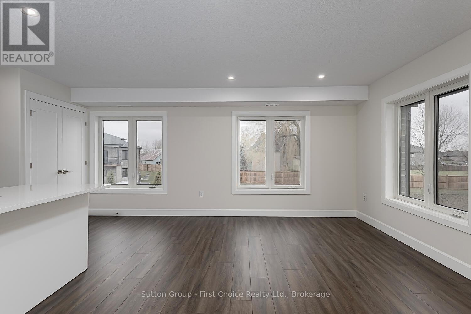 












UNIT 38 - 3202 VIVIAN LINE

,
Stratford,




Ontario
N5A0K6

