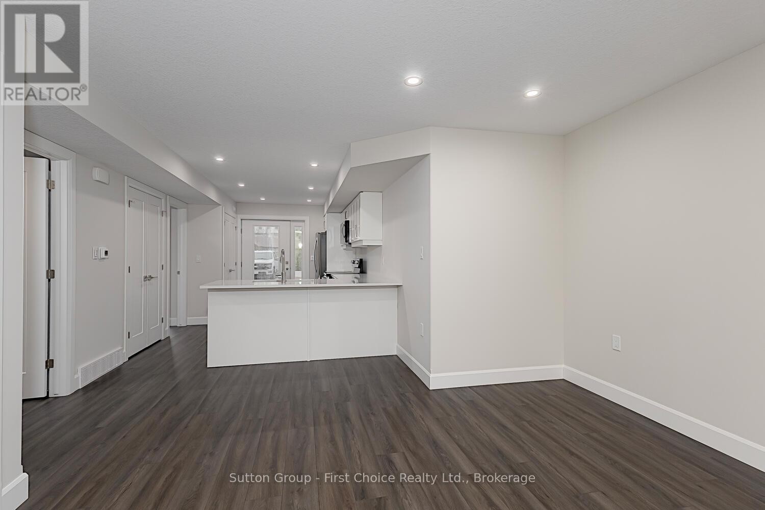 












UNIT 40 - 3202 VIVIAN LINE

,
Stratford,




Ontario
N5A0K6

