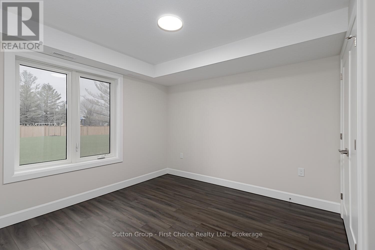 












UNIT 40 - 3202 VIVIAN LINE

,
Stratford,




Ontario
N5A0K6

