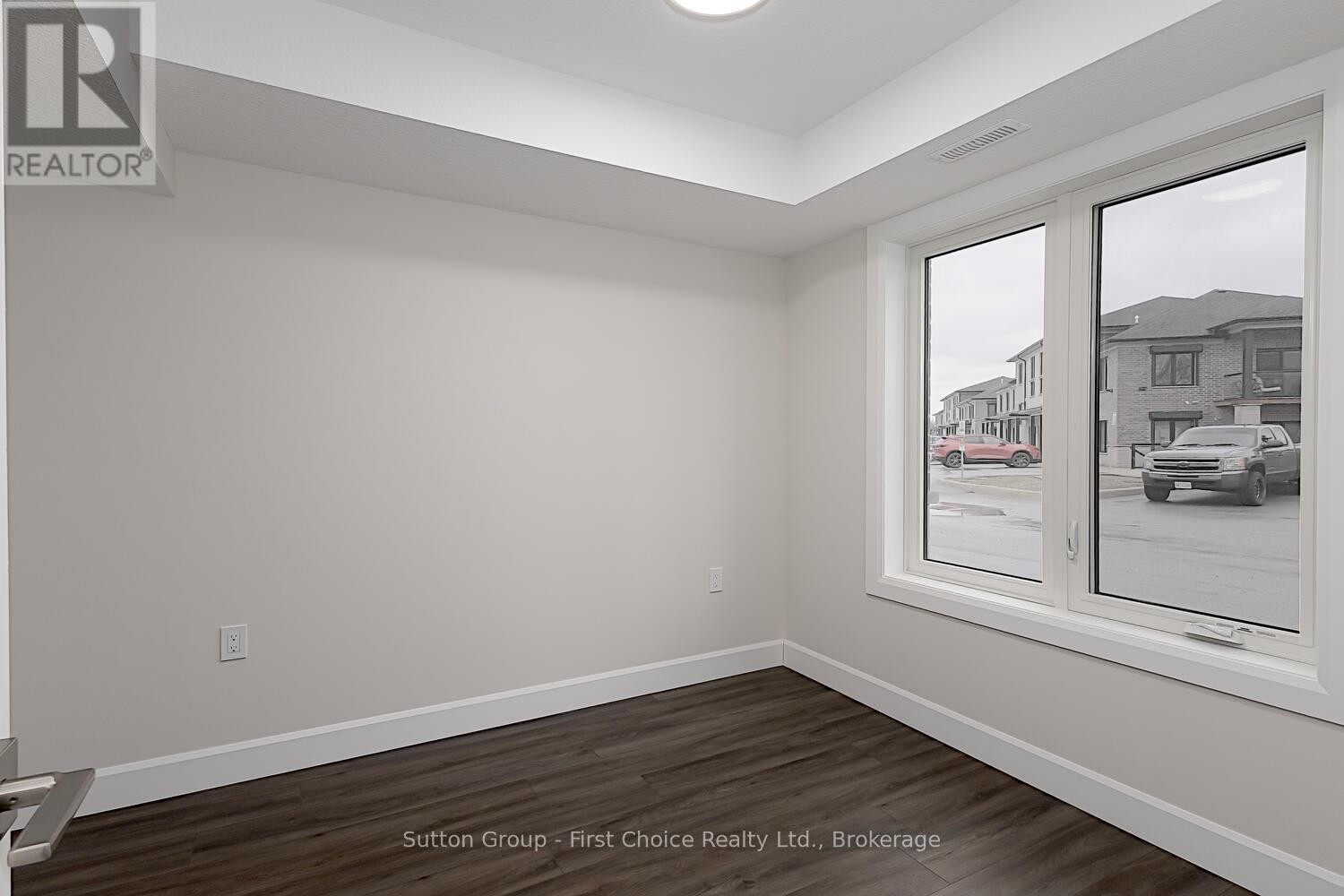 












UNIT 40 - 3202 VIVIAN LINE

,
Stratford,




Ontario
N5A0K6

