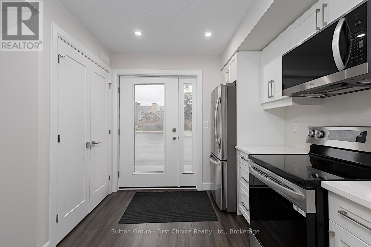 












UNIT 40 - 3202 VIVIAN LINE

,
Stratford,




Ontario
N5A0K6

