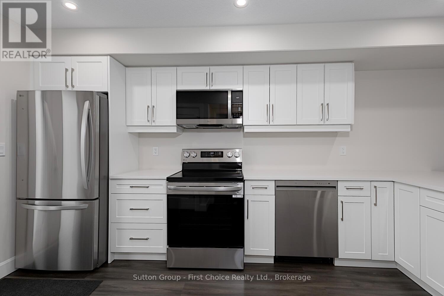 












UNIT 40 - 3202 VIVIAN LINE

,
Stratford,




Ontario
N5A0K6

