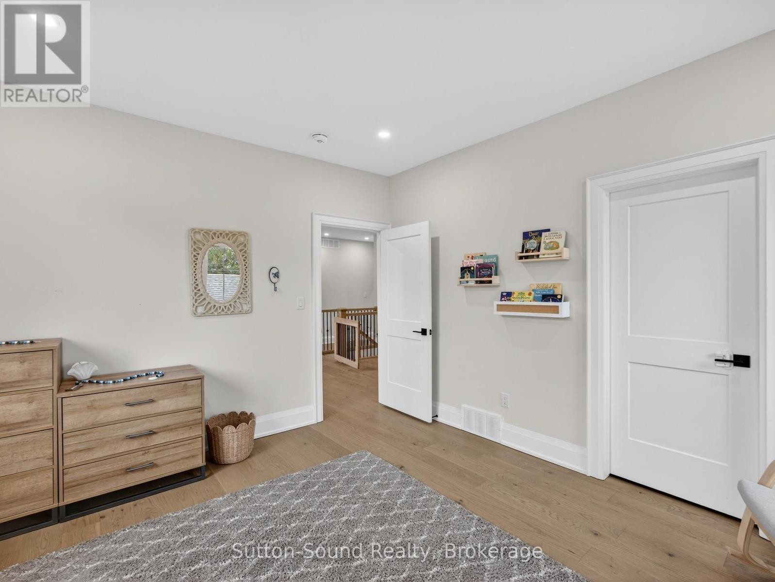 












240 BRUCE STREET

,
South Bruce Peninsula,




Ontario
N0H1P0

