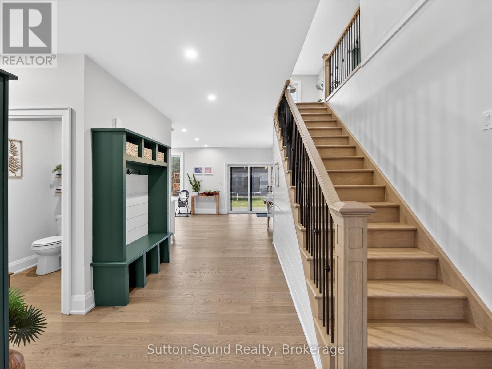 












240 BRUCE STREET

,
South Bruce Peninsula,




Ontario
N0H1P0

